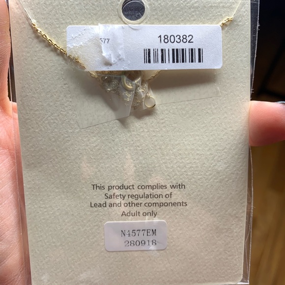 Emerald Teardrop Stone Necklace with Faux Gold 18in Chain - Picture 3 of 3